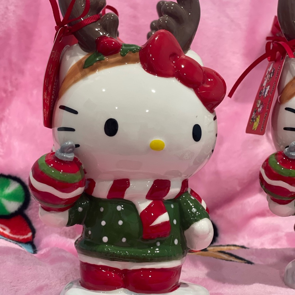 Hello Kitty Christmas Figurine